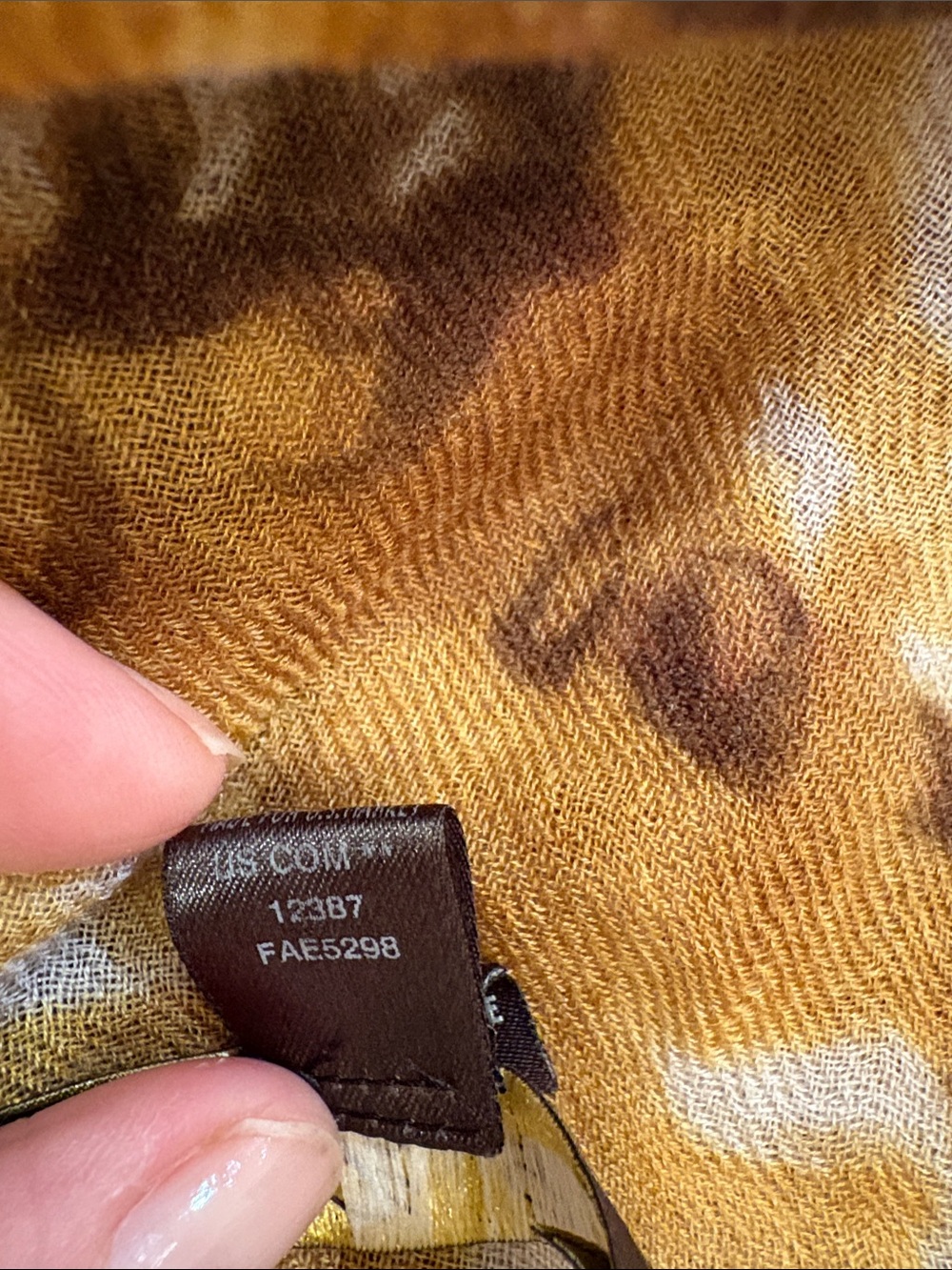 Loro Piana Floral Wrap - Picture 7 of 8